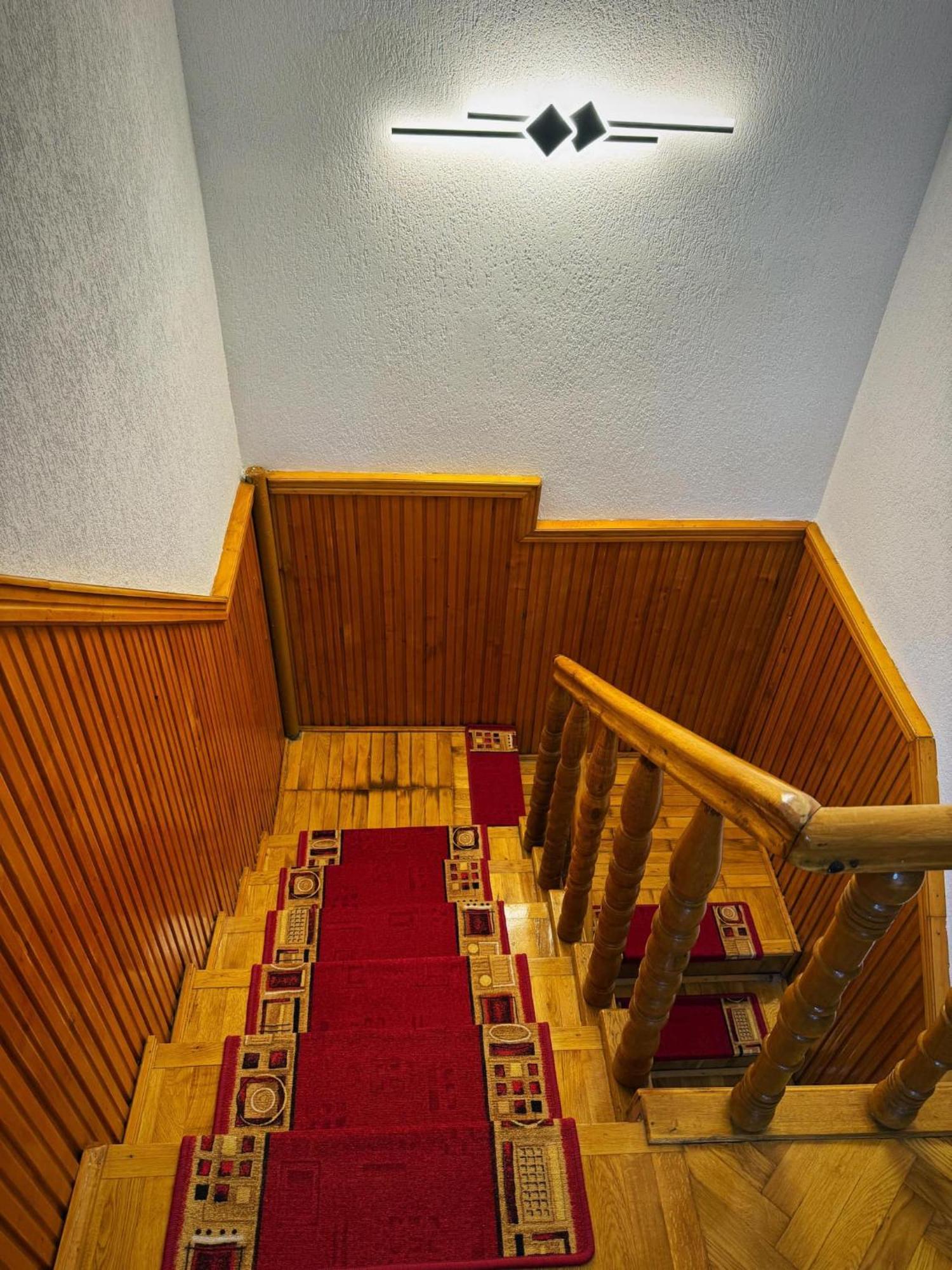 Hotel Casa Mary Haţeg Exteriér fotografie