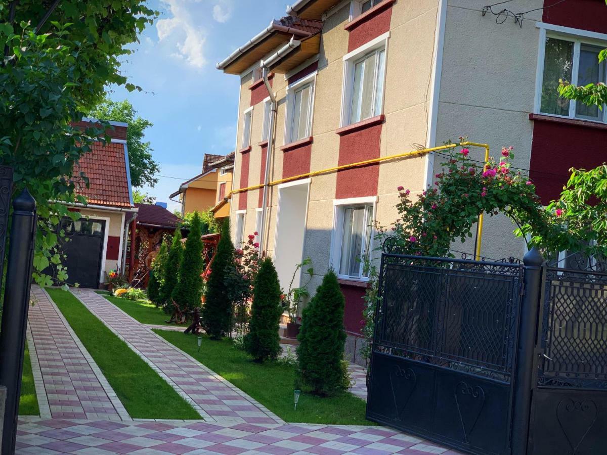 Hotel Casa Mary Haţeg Exteriér fotografie